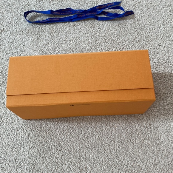 Louis Vuitton Gift Box / Gift Tag - Picture 6 of 10